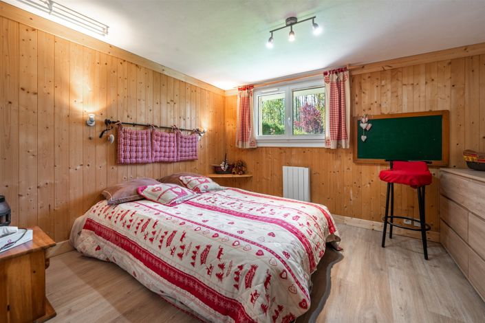 Image No.11-3 Bed House for sale
