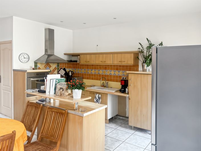 Image No.10-5 Bed House for sale