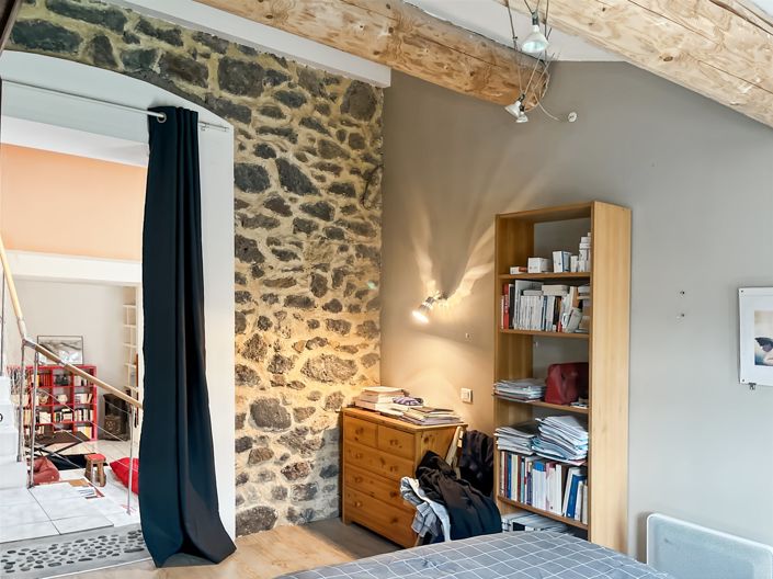 Image No.12-5 Bed House for sale