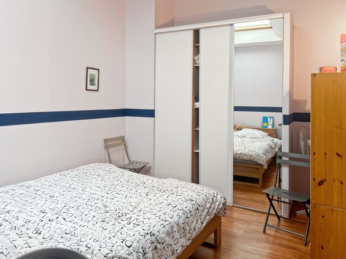 Image No.17-5 Bed House for sale