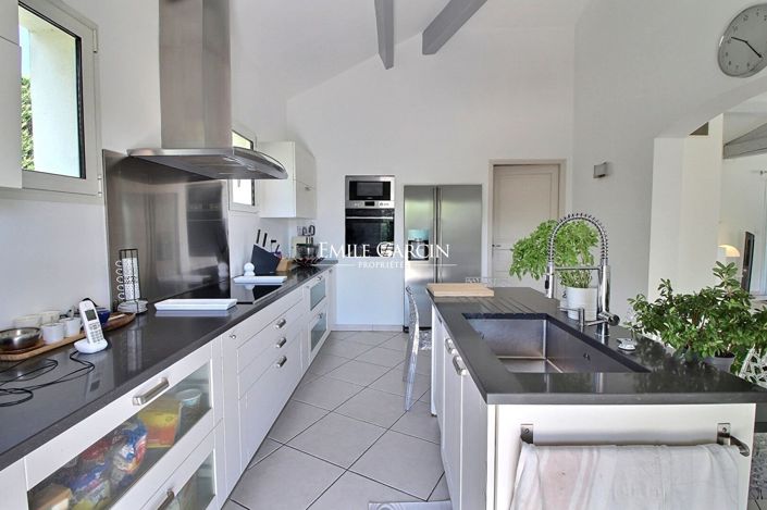 Image No.6-4 Bed House for sale