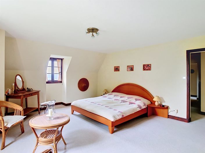 Image No.10-4 Bed House for sale