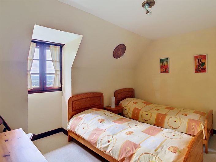 Image No.8-4 Bed House for sale
