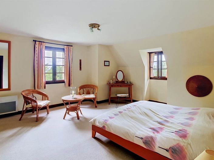 Image No.9-4 Bed House for sale
