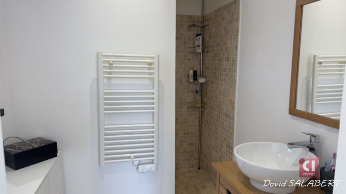 Image No.11-5 Bed House for sale