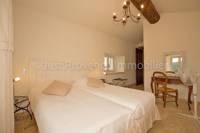 Image No.10-4 Bed House for sale