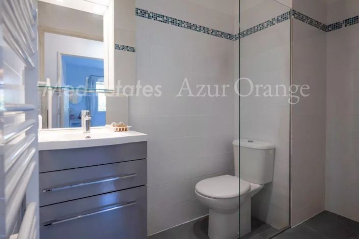 Image No.18-4 Bed House for sale