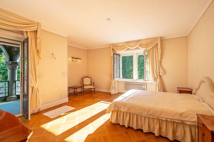 Image No.12-4 Bed Apartment for sale