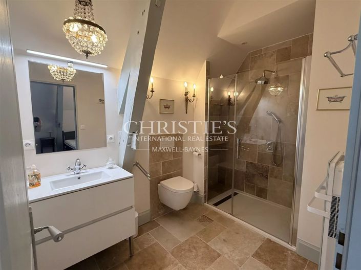 Image No.17-10 Bed House for sale