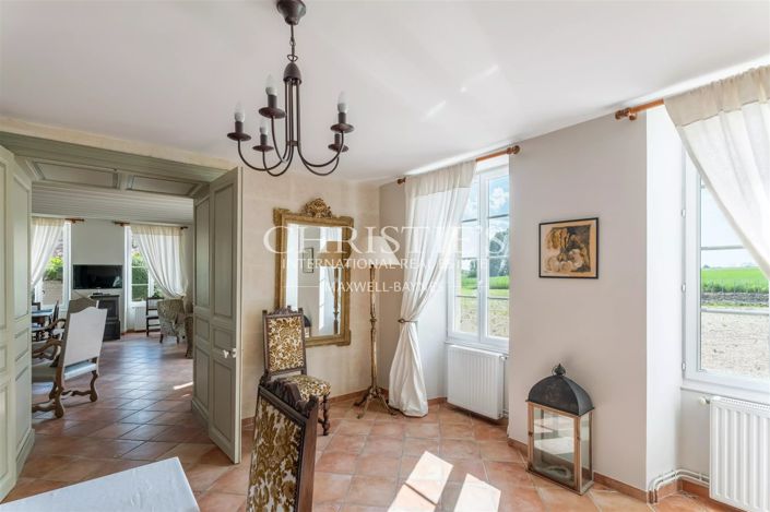 Image No.11-13 Bed House for sale