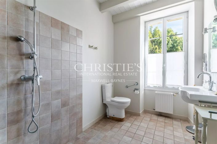 Image No.18-13 Bed House for sale