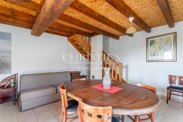 Image No.37-13 Bed House for sale