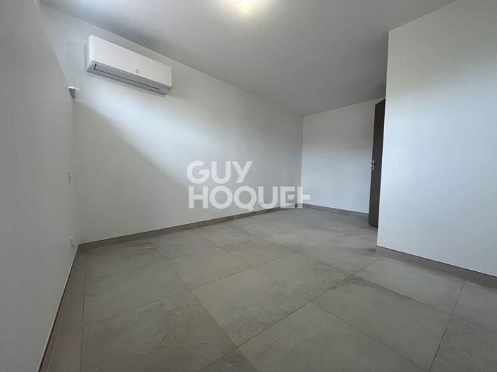 Image No.8-2 Bed House for sale