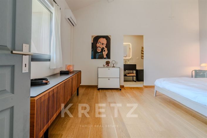 Image No.24-4 Bed House for sale