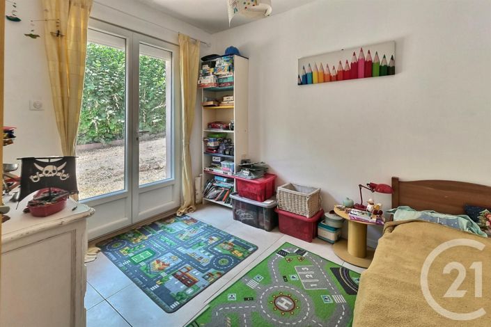 Image No.13-5 Bed House for sale