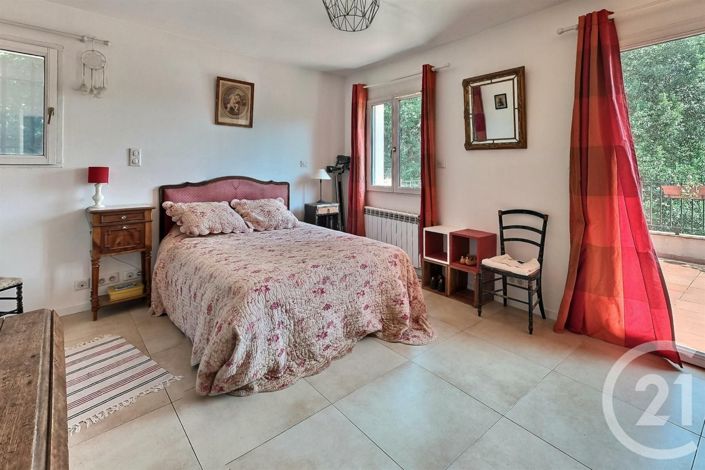 Image No.14-5 Bed House for sale