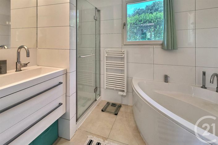 Image No.15-5 Bed House for sale