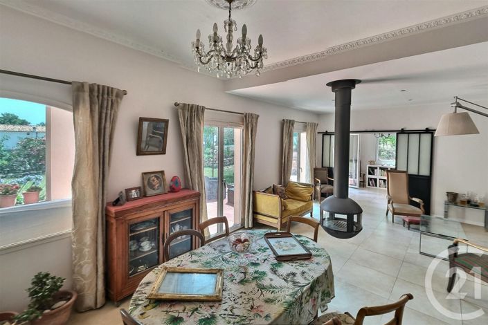 Image No.5-5 Bed House for sale