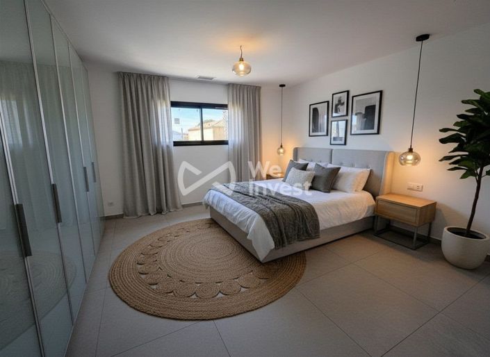 Image No.7-4 Bed House for sale