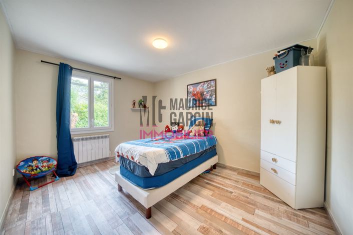 Image No.9-3 Bed House for sale