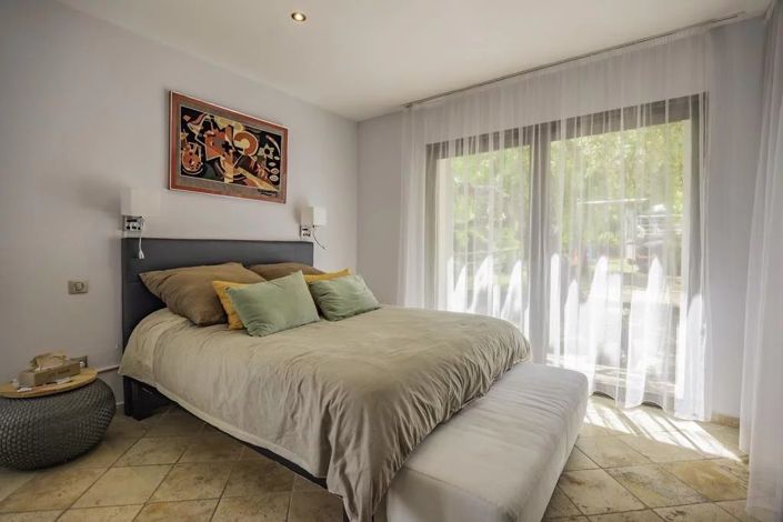 Image No.11-4 Bed House for sale