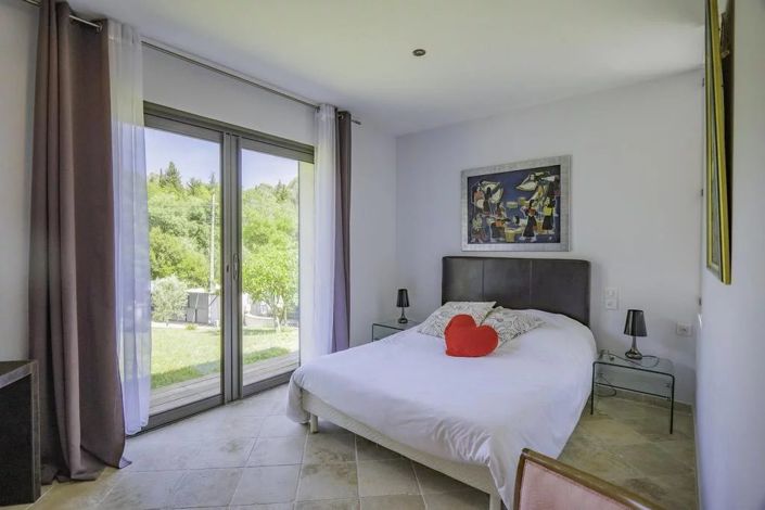 Image No.14-4 Bed House for sale