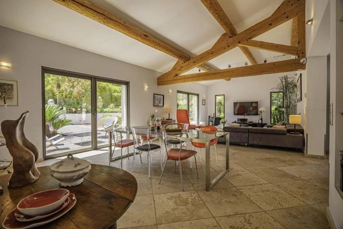 Image No.8-4 Bed House for sale