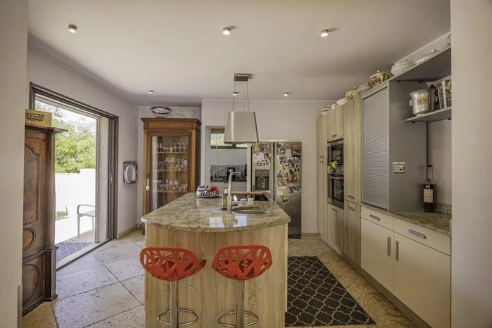 Image No.9-4 Bed House for sale