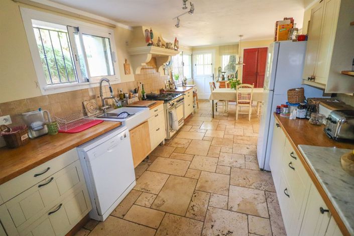 Image No.15-6 Bed House for sale