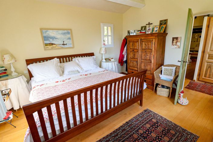 Image No.16-6 Bed House for sale