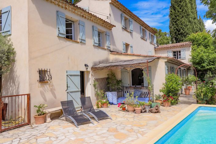 Image No.2-6 Bed House for sale
