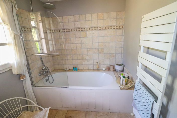 Image No.23-6 Bed House for sale
