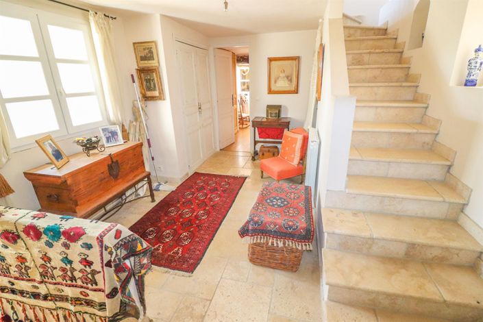 Image No.28-6 Bed House for sale