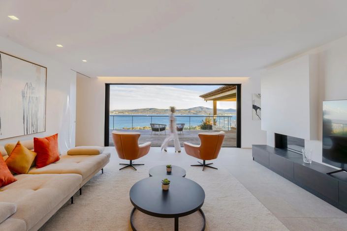 Image No.20-5 Bed House for sale