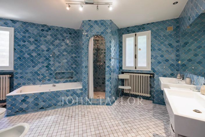 Image No.10-4 Bed House for sale