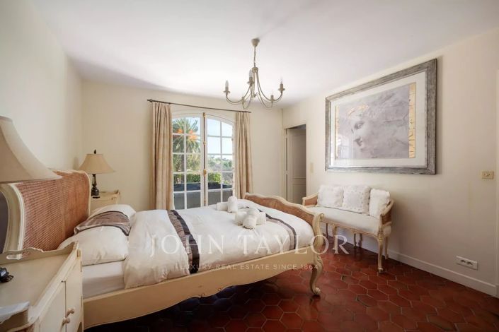 Image No.11-4 Bed House for sale