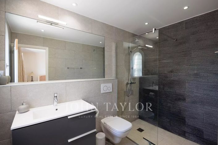 Image No.12-4 Bed House for sale