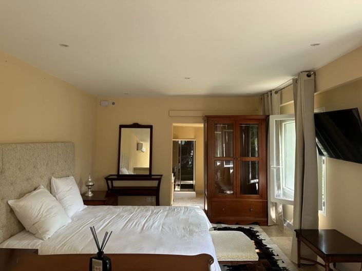 Image No.23-6 Bed House for sale