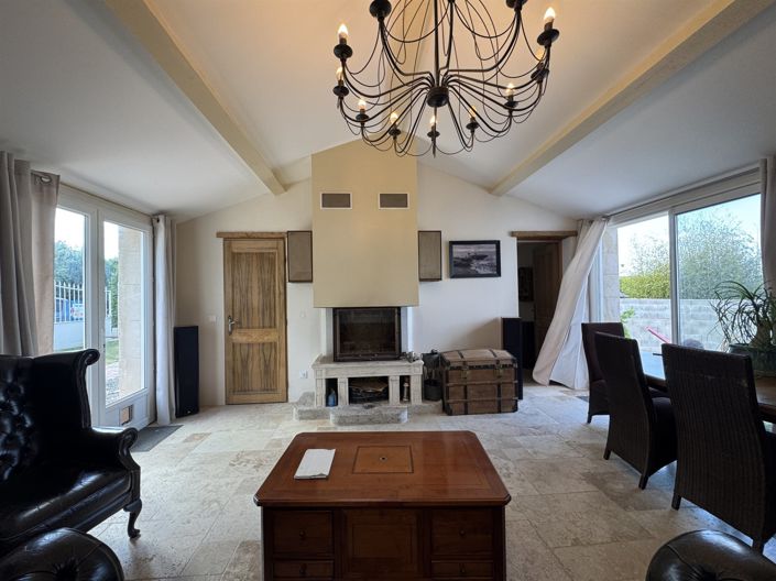Image No.6-4 Bed House for sale