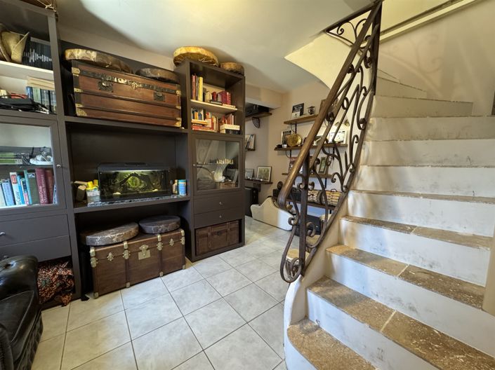 Image No.9-4 Bed House for sale