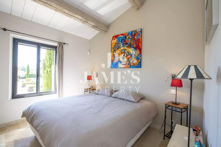 Image No.10-6 Bed House for sale