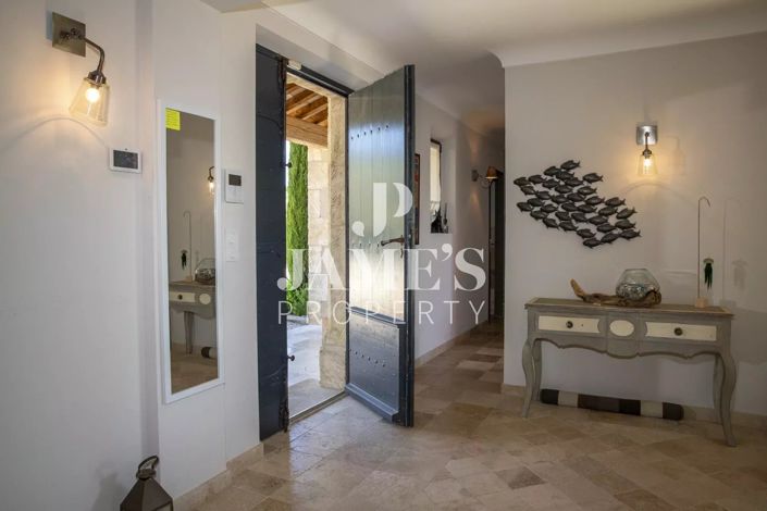Image No.15-6 Bed House for sale
