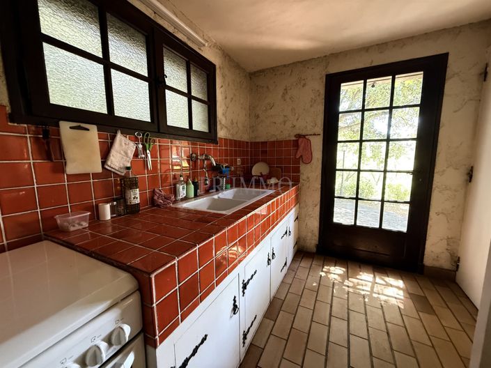 Image No.16-3 Bed House for sale