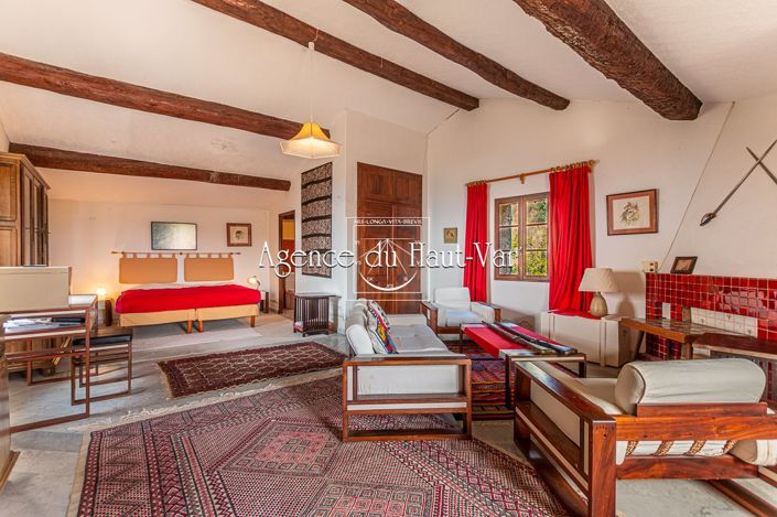 Image No.16-4 Bed House for sale