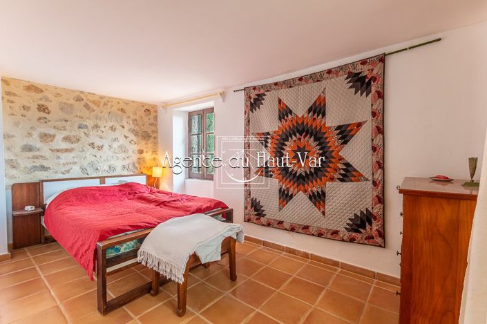 Image No.28-4 Bed House for sale
