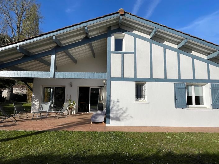Image No.2-4 Bed House for sale
