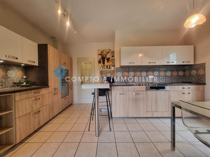 Image No.7-5 Bed House for sale