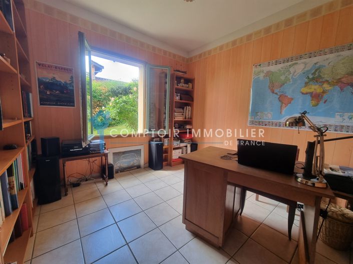 Image No.9-5 Bed House for sale