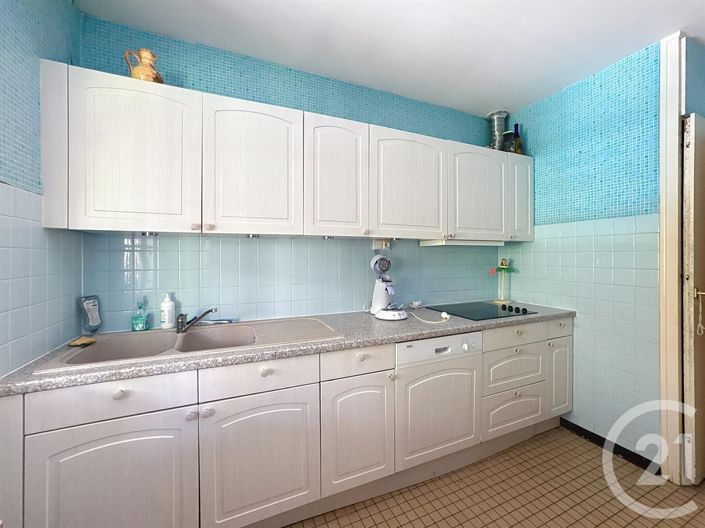 Image No.7-6 Bed House for sale