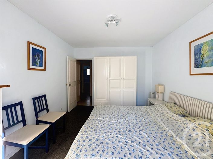 Image No.8-6 Bed House for sale